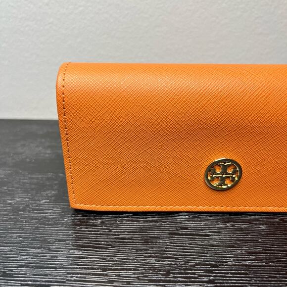 🆕 NWOT Tory Burch Sunglasses Case Orange with Gold Emblem Logo Leather Like - Picture 3 of 11